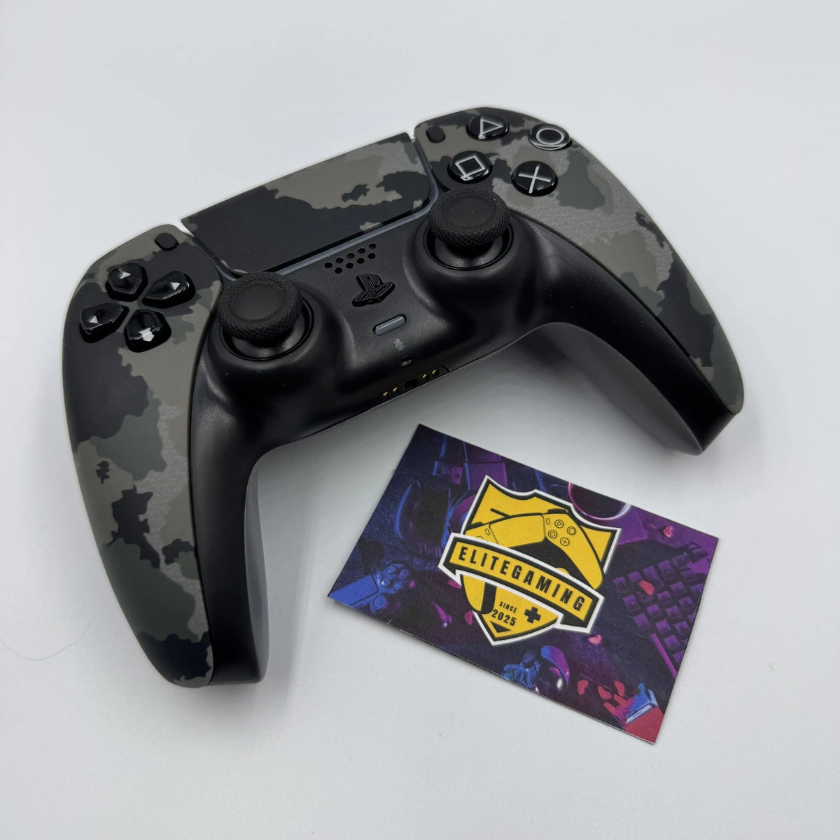 Mando PS5 Camuflaje Gris